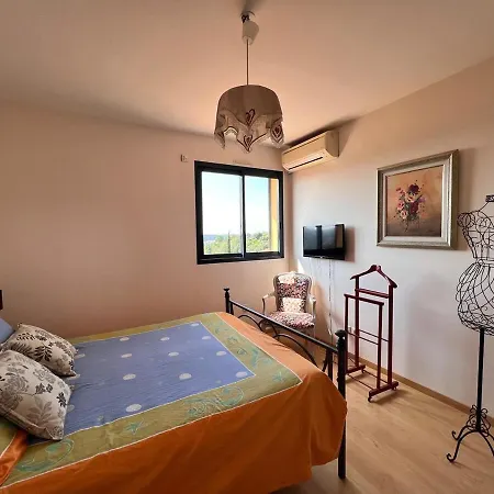 D'exception Avec Piscine Et Jardin 빌라