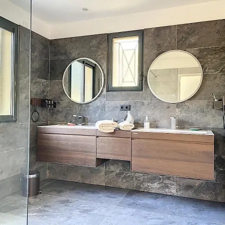 D'exception Avec Piscine Et Jardin Villa *