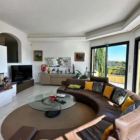 D'exception Avec Piscine Et Jardin Villa
