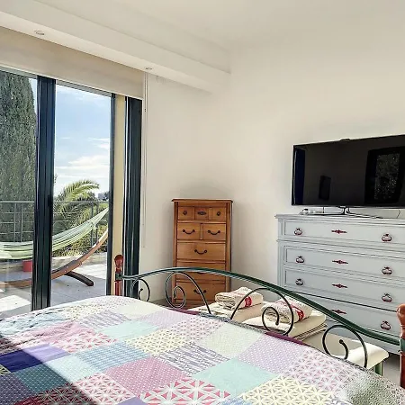Villa D'exception Avec Piscine Et Jardin